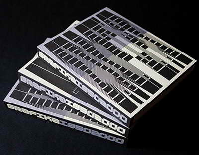 İlham Əliyev yenidənqurmadan sonra açılışı olan Dərbənddəki Azərbaycan Teatrının kollektivini təbrik